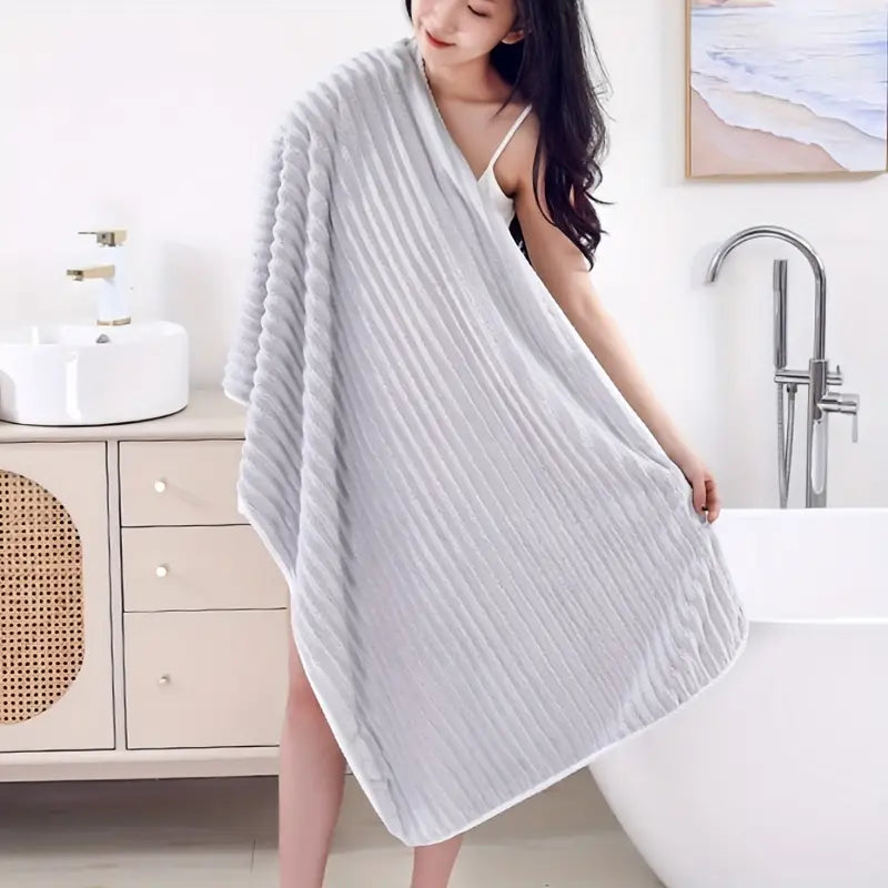 Fsyser™ Microfiber 300 GSM Bath Towel